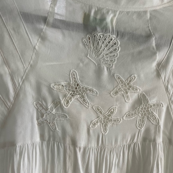 Beautiful long sleeve sea life button-down top made in Indonesia, size large - Picture 3 of 9